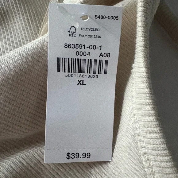 Old Navy Fit and Flare Ribbed Maxi Dress Size XL
NEW - Picture 9 of 12